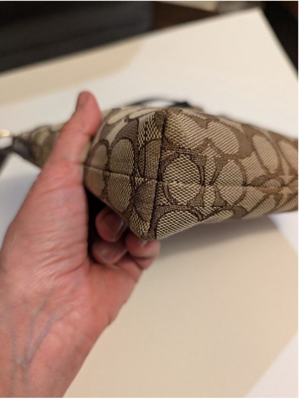 Coach Signature Jacquard File Crossbody Bag in EUC Model Number: F29960 - Picture 6 of 12